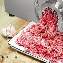 Elektrischer Fleischwolf - 350-400kg/h - 800 Watt 16 Elektrischer Fleischwolf - 350-400kg/h - 800 Watt -Küchengerätegeschäft FWFC350 inuse 0c53